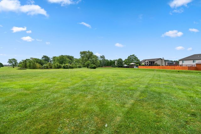 17493 Hoshaw Street, Lowell, IN 46356