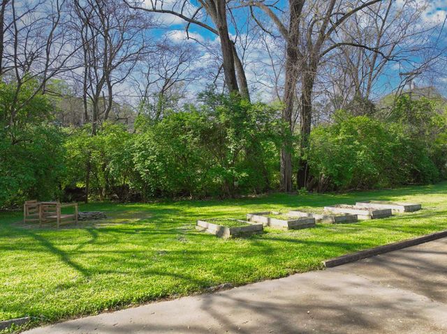 7635 Charlotte Pike Unit B, Nashville, TN 37209