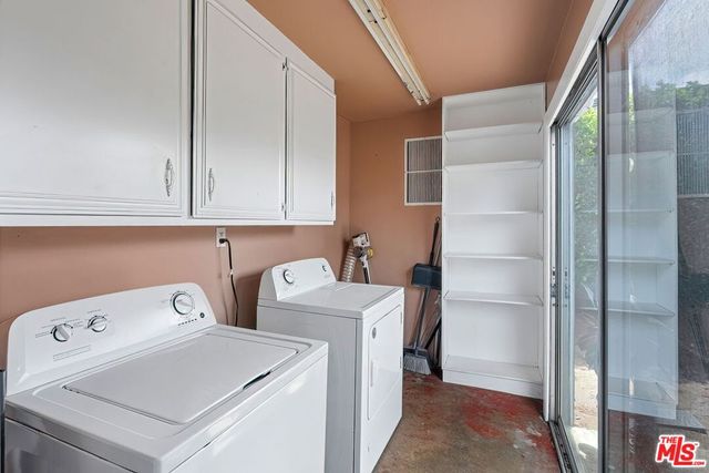 8966 Cadillac Avenue, Los Angeles, CA 90034