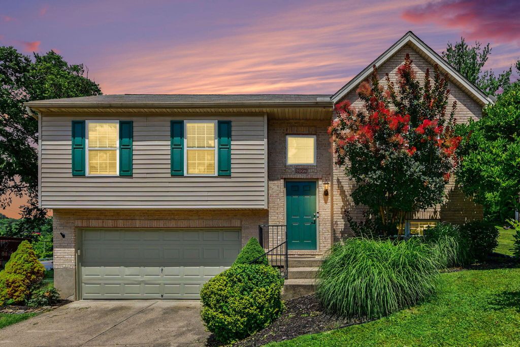 2008 Gribble Drive, Covington, KY 41017