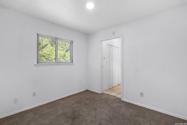 146 Stapleton St, San Antonio, TX 78227