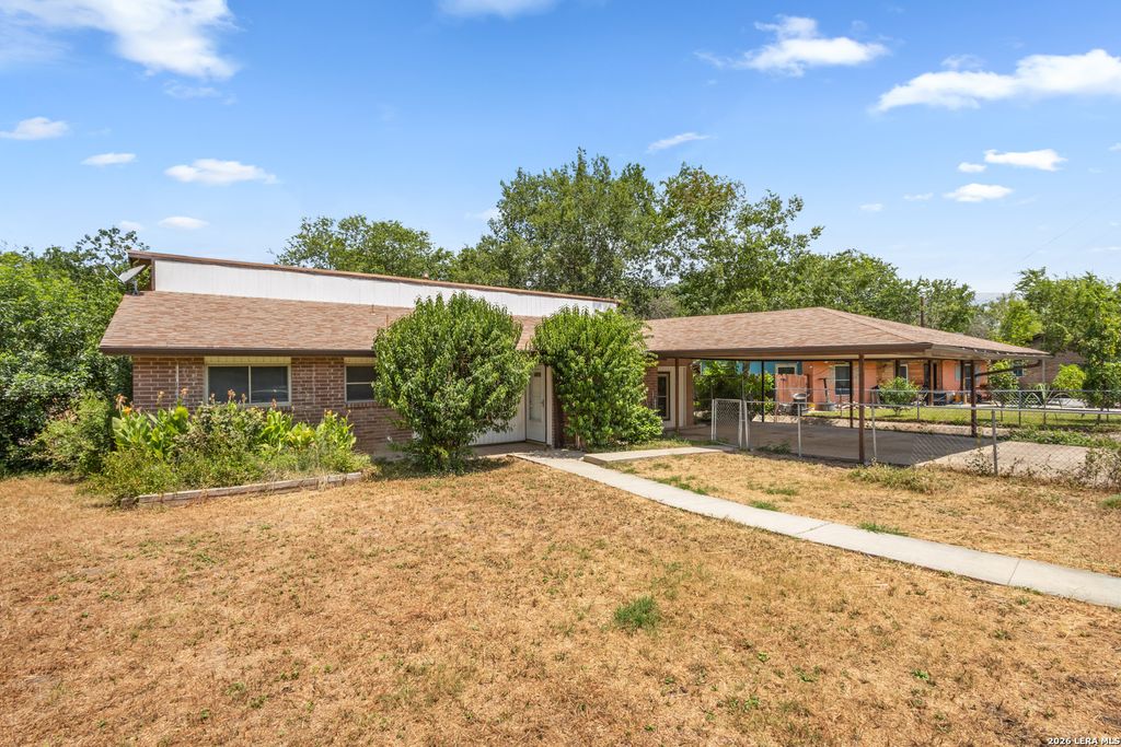 146 Stapleton St, San Antonio, TX 78227