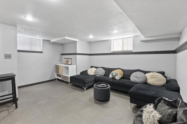 143 E MCWILLIAMS STREET, Fond Du Lac, WI 54935