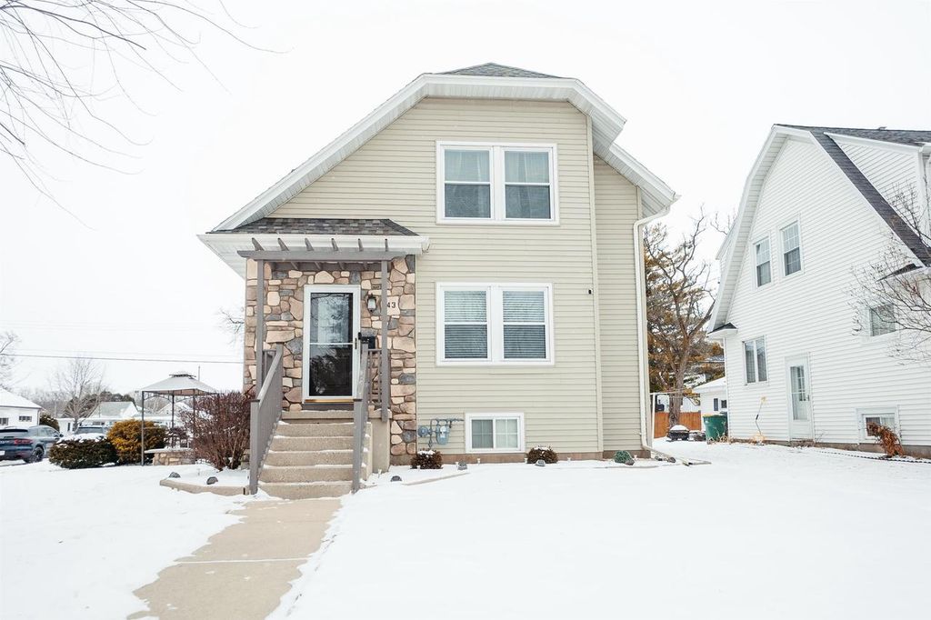 143 E MCWILLIAMS STREET, Fond Du Lac, WI 54935