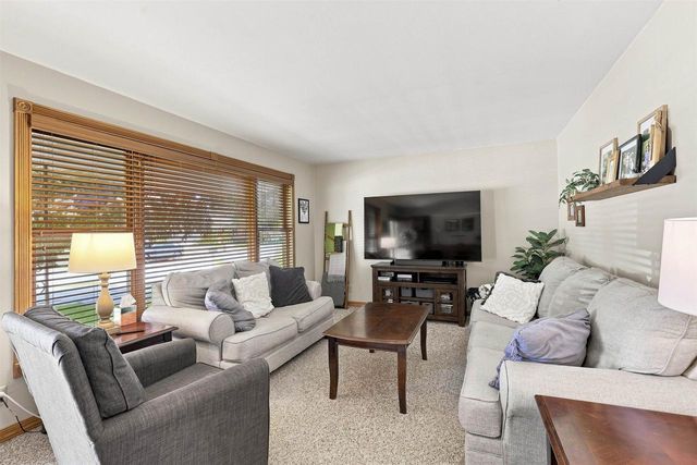 815 ECKARDT COURT, Oshkosh, WI 54902