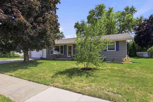 815 ECKARDT COURT, Oshkosh, WI 54902