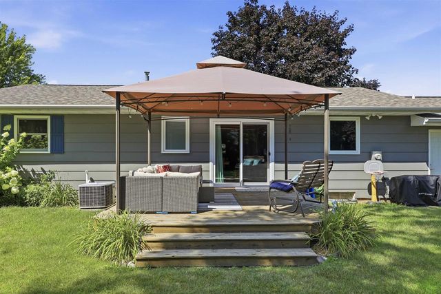815 ECKARDT COURT, Oshkosh, WI 54902