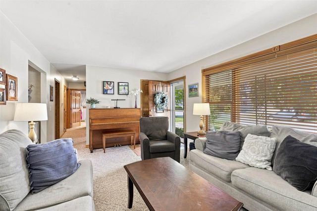 815 ECKARDT COURT, Oshkosh, WI 54902