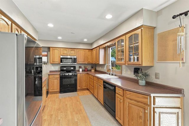 815 ECKARDT COURT, Oshkosh, WI 54902