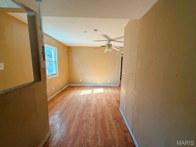 10165 Count Drive, St Louis, MO 63136