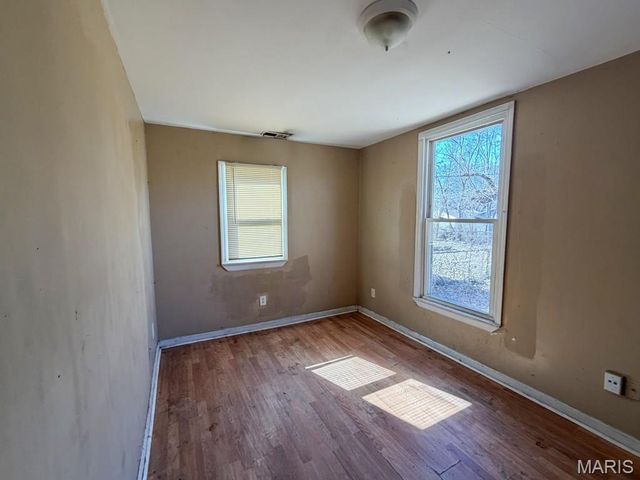 10165 Count Drive, St Louis, MO 63136
