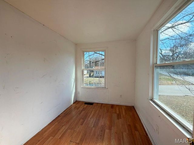 10165 Count Drive, St Louis, MO 63136