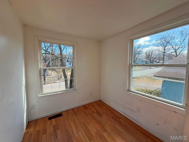10165 Count Drive, St Louis, MO 63136