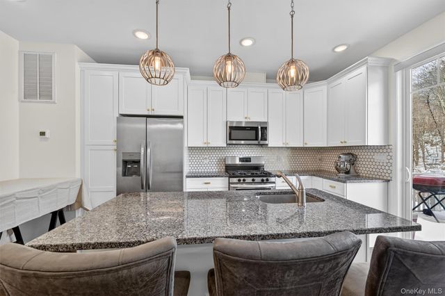 76 Magnolia Park Road, Middletown, NY 10940