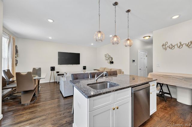 76 Magnolia Park Road, Middletown, NY 10940