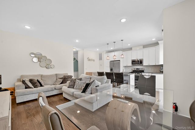 76 Magnolia Park Road, Middletown, NY 10940