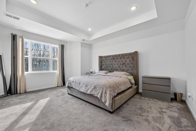 76 Magnolia Park Road, Middletown, NY 10940