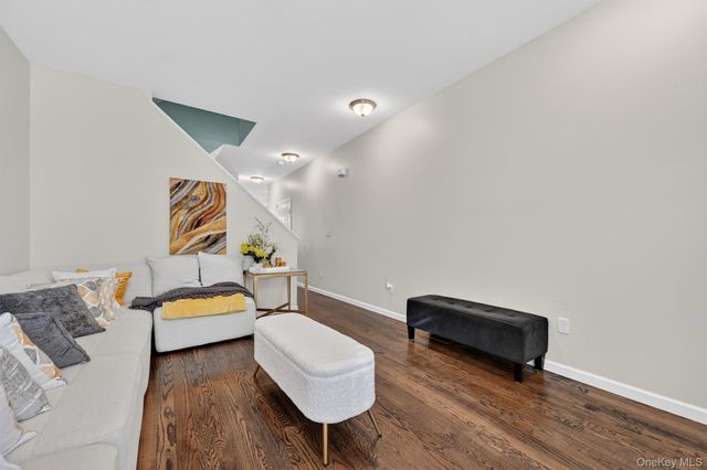 76 Magnolia Park Road, Middletown, NY 10940