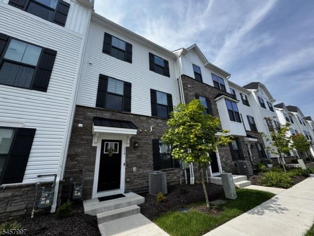114 Bergen St, Hackettstown Town, NJ 07840