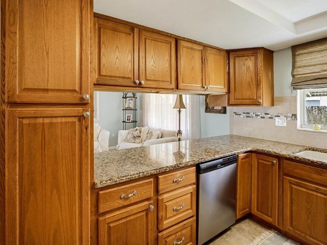 7130 HOLLYBAY ROAD, New Port Richey, FL 34653