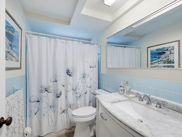 7130 HOLLYBAY ROAD, New Port Richey, FL 34653