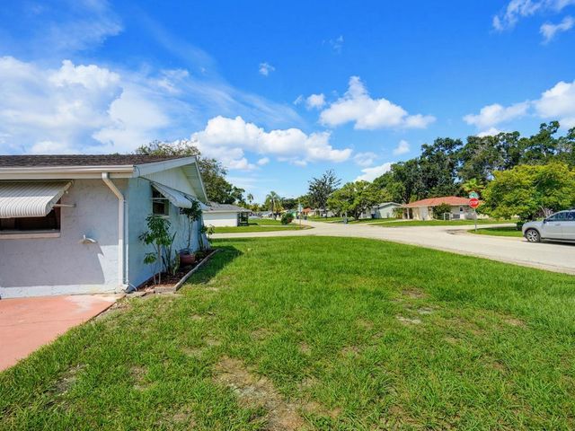 7130 HOLLYBAY ROAD, New Port Richey, FL 34653
