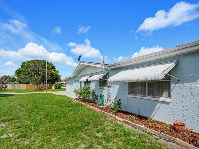 7130 HOLLYBAY ROAD, New Port Richey, FL 34653