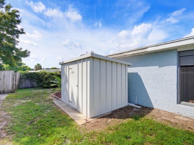 7130 HOLLYBAY ROAD, New Port Richey, FL 34653