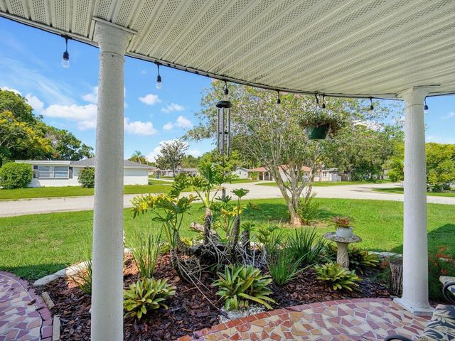 7130 HOLLYBAY ROAD, New Port Richey, FL 34653
