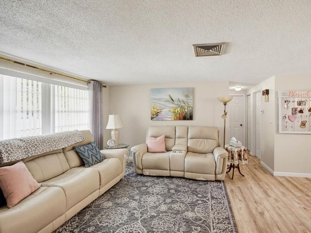 7130 HOLLYBAY ROAD, New Port Richey, FL 34653