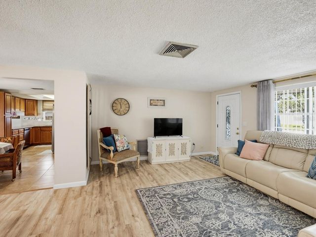 7130 HOLLYBAY ROAD, New Port Richey, FL 34653