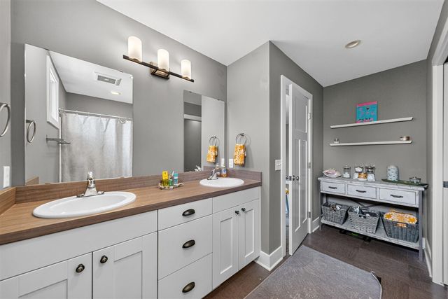 2168 New Town Drive, Grand Rapids, MI 49525