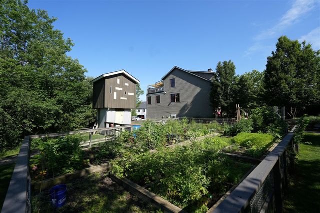 2168 New Town Drive, Grand Rapids, MI 49525