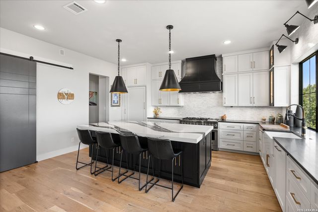 540 HANNAH LN, Boerne, TX 78006