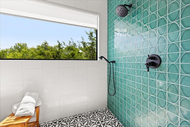 540 HANNAH LN, Boerne, TX 78006