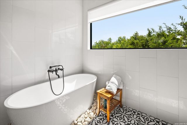 540 HANNAH LN, Boerne, TX 78006