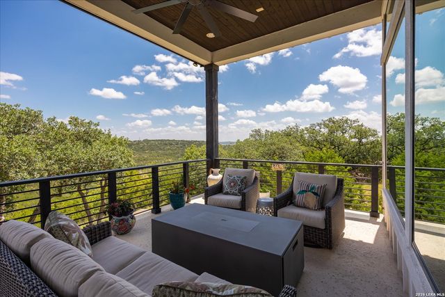540 HANNAH LN, Boerne, TX 78006