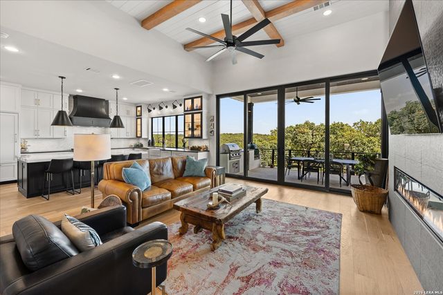 540 HANNAH LN, Boerne, TX 78006
