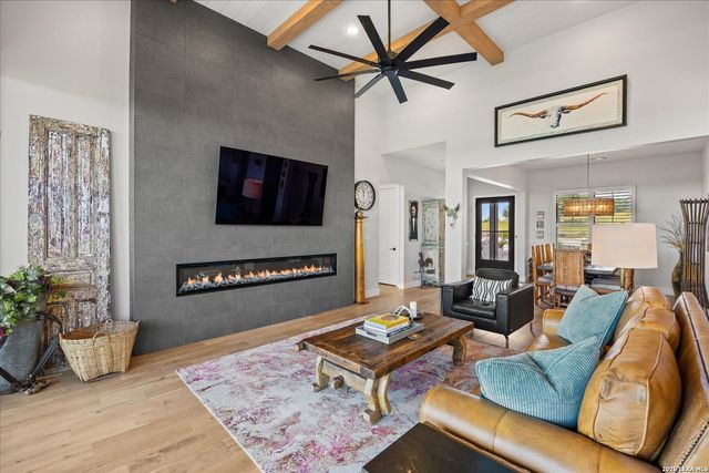 540 HANNAH LN, Boerne, TX 78006