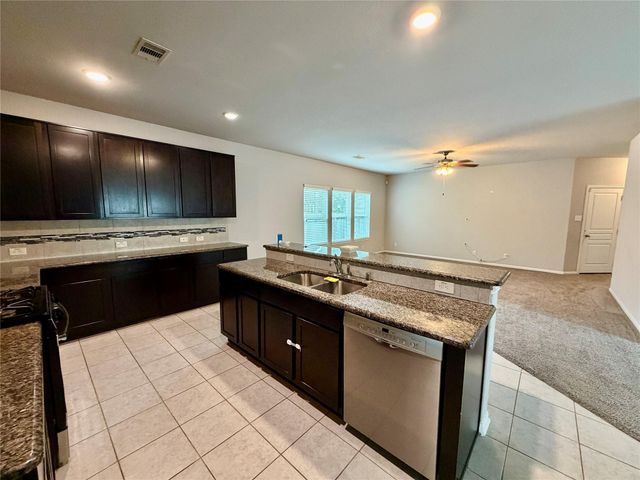 18665 Legend Oaks Drive, Magnolia, TX 77355