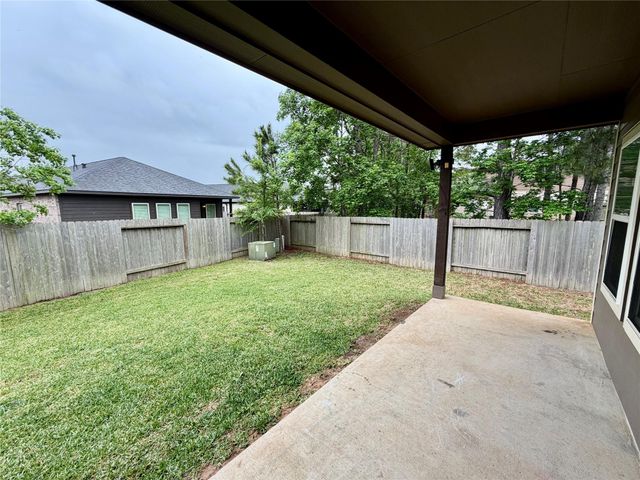 18665 Legend Oaks Drive, Magnolia, TX 77355