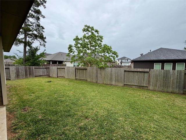18665 Legend Oaks Drive, Magnolia, TX 77355