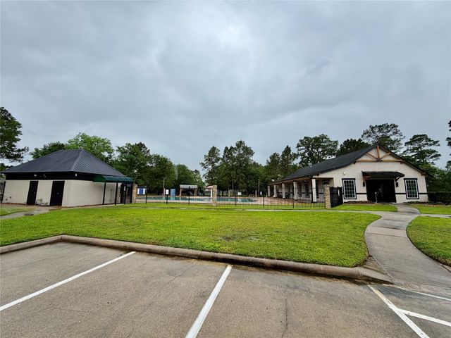 18665 Legend Oaks Drive, Magnolia, TX 77355