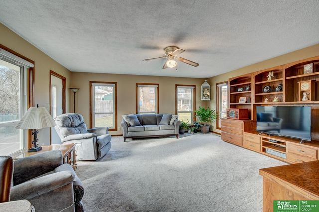 4431 Kirkwood Drive, Lincoln, NE 68516