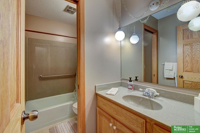 4431 Kirkwood Drive, Lincoln, NE 68516