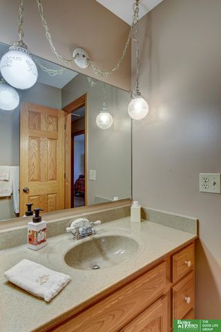 4431 Kirkwood Drive, Lincoln, NE 68516