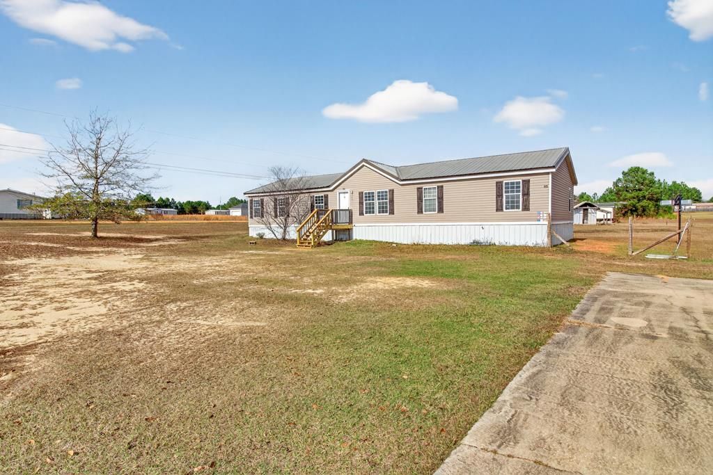 415 Bradford, Headland, AL 36345