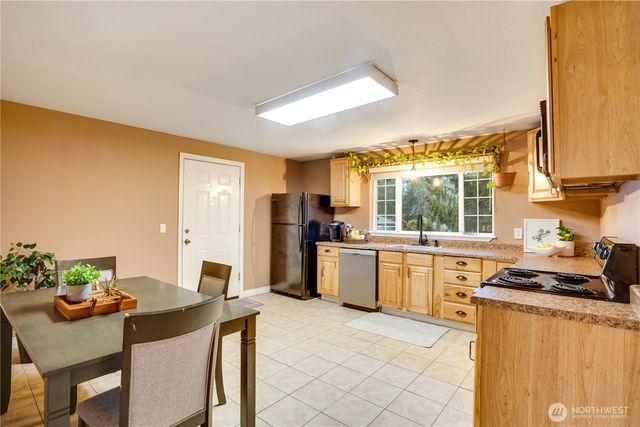 11291 Cooper Avenue SW, Port Orchard, WA 98367