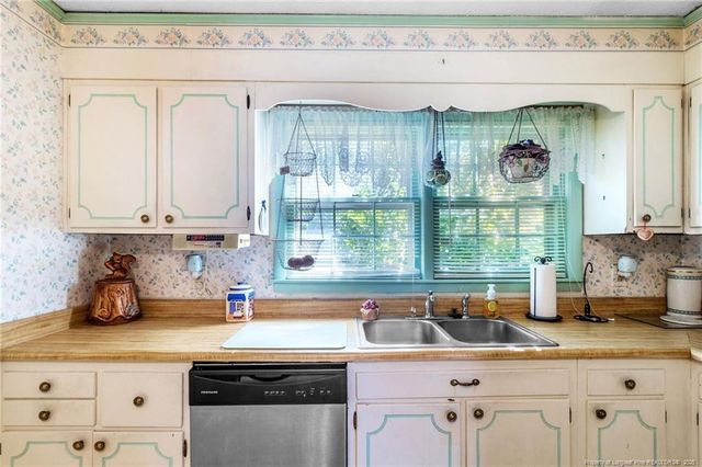 825 Fresno Drive, Fayetteville, NC 28303