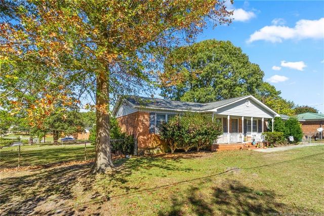 825 Fresno Drive, Fayetteville, NC 28303